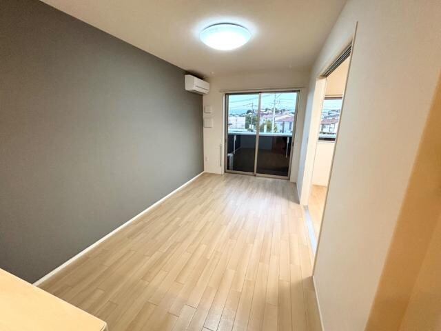 物件内観写真9　(リビング)