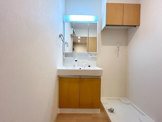 物件内観写真13　(洗髪洗面化粧台)