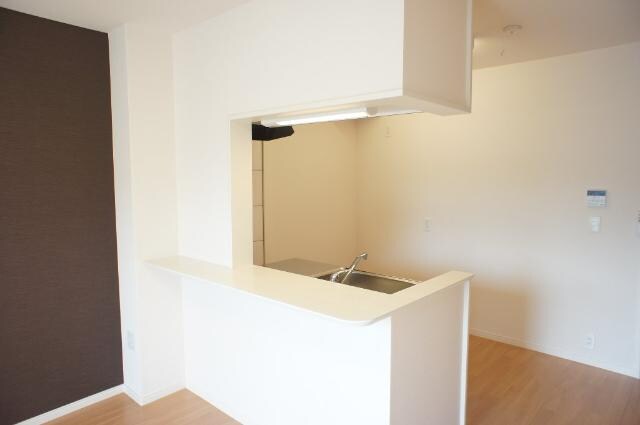 物件内観写真10　(カウンターキッチン)