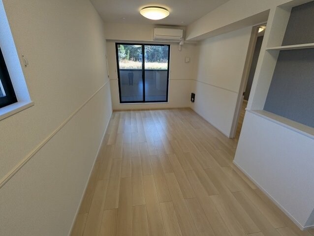 物件内観写真9　(ゆったり過ごせる居間です)