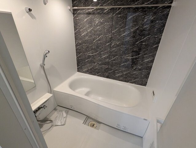 物件内観写真11　(コンパクトで使いやすいお風呂です)