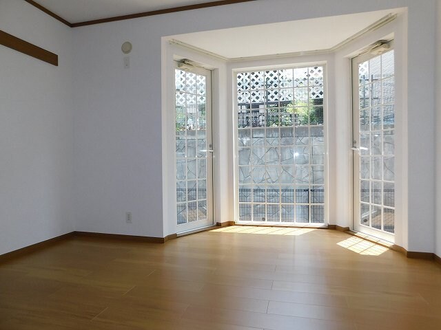 物件内観写真10　(内装です)