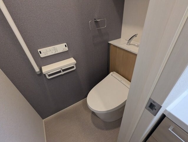 物件内観写真13　(トイレもきれいです)