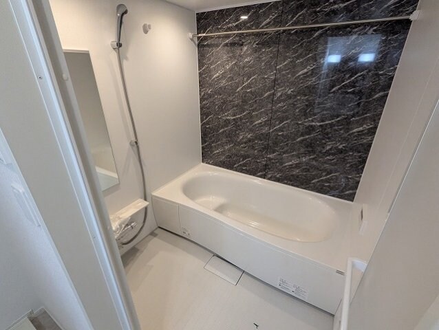 物件内観写真11　(ゆったり過ごせるお風呂です)
