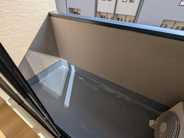 物件内観写真15　(バルコニーがあります)