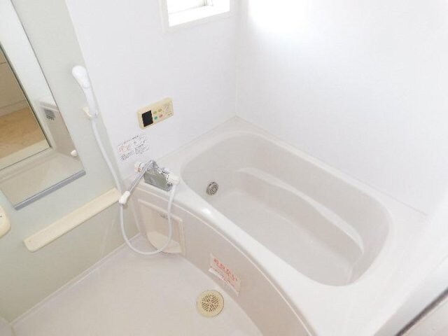 物件内観写真11　(落ち着いた空間のお風呂です)