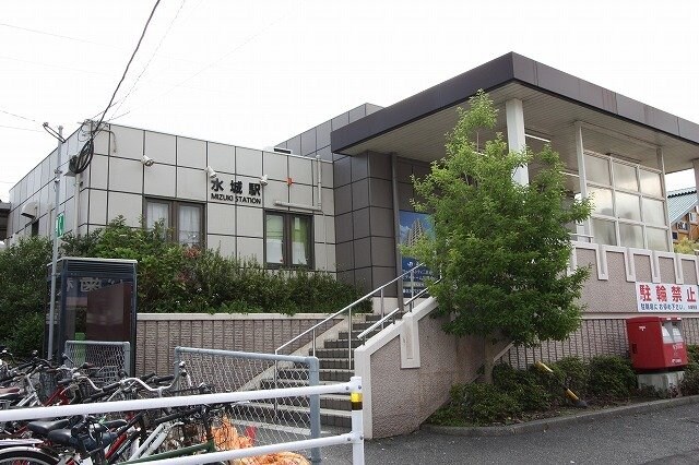 物件外観写真3　(ＪＲ水城駅まで1800m)