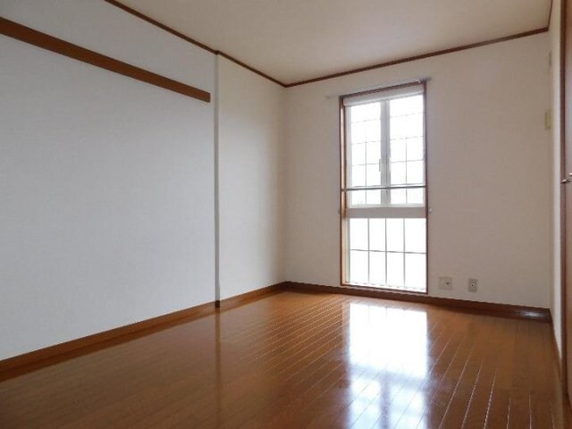 物件内観写真17　(内装は落ち着いています)