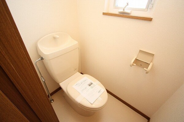 トイレ(シンプルで使いやすいトイレです)
