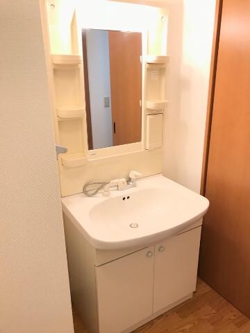 物件内観写真12　(洗面)