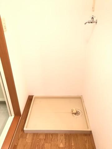 物件内観写真25　(洗濯機置場)