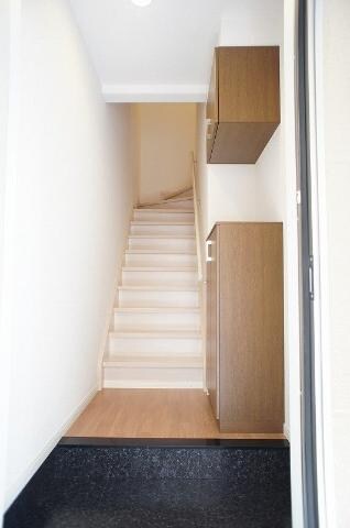 物件内観写真19　(玄関)