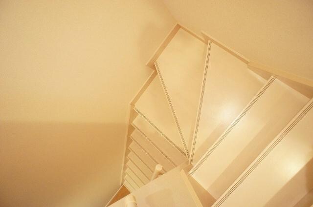 物件内観写真20　(階段)