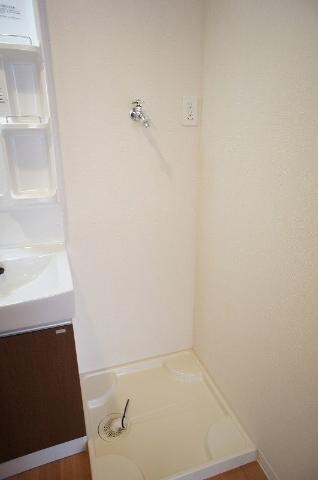 物件内観写真26　(洗濯機置場)