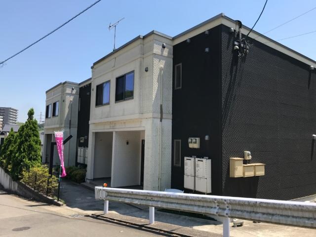 物件外観写真1　(外観写真（昼）)