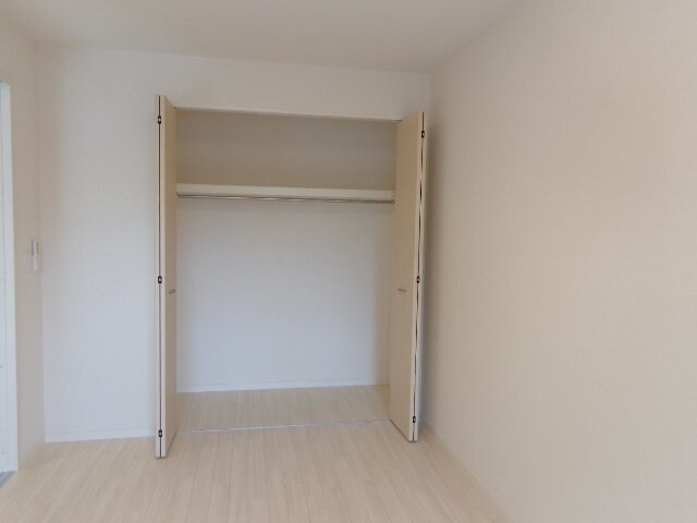 物件内観写真13　(クローゼット)