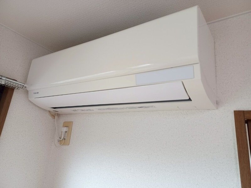 物件内観写真14　(エアコンは２基付です)