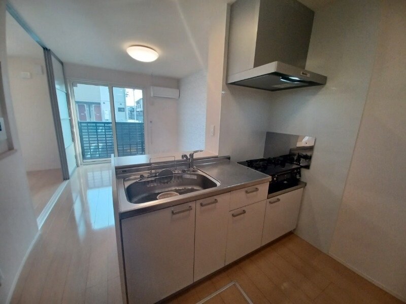 物件内観写真6　(同物件別室画像)