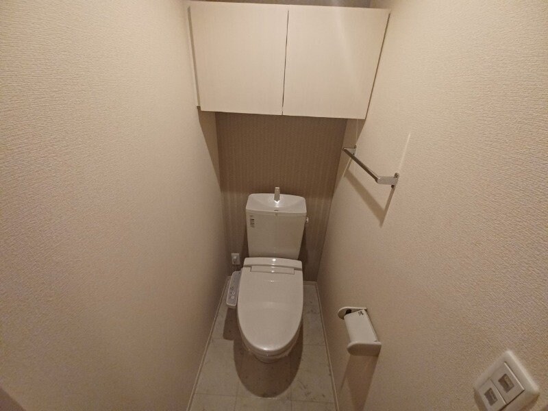 物件内観写真8　(同物件別室画像)