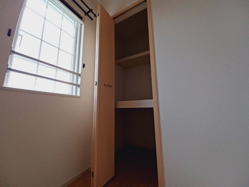 物件内観写真18　(同タイプの部屋写真です)