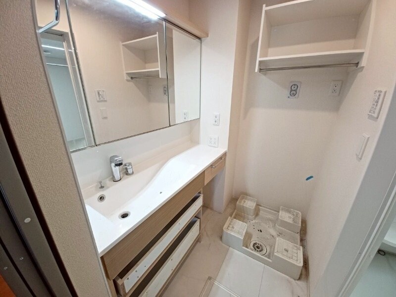 物件内観写真12　(同物件別室画像)