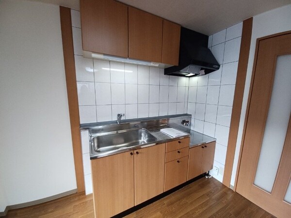 キッチン(別部屋参考写真です)