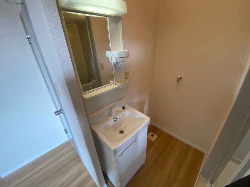 物件内観写真5　(別部屋参考写真となります。)