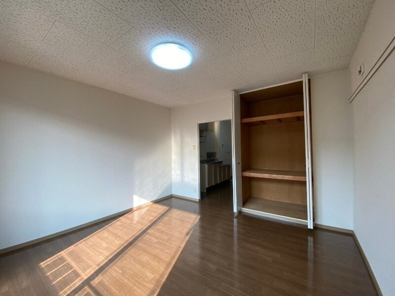 物件内観写真11　(別部屋参考写真となります。)