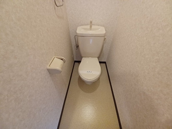 トイレ(別部屋参考写真となります。)