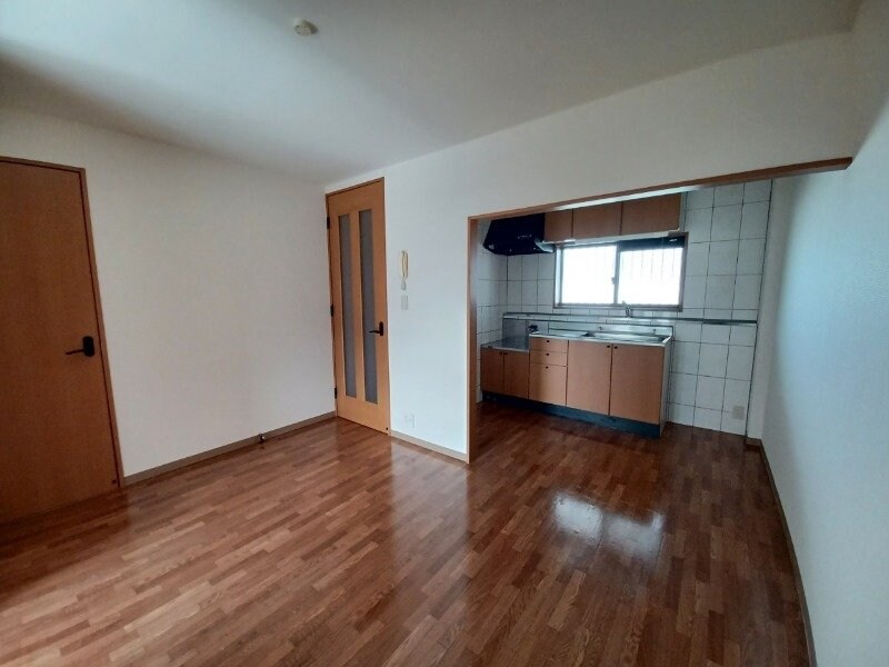 物件内観写真5　(別部屋同型タイプ写真です。)