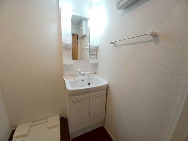 洗面所(同型参考写真)