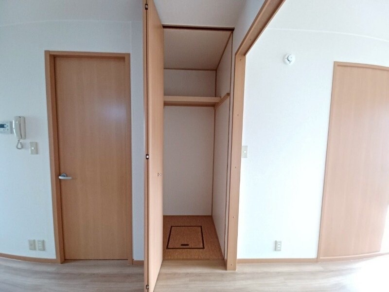 物件内観写真10　(別部屋参考写真となります。)