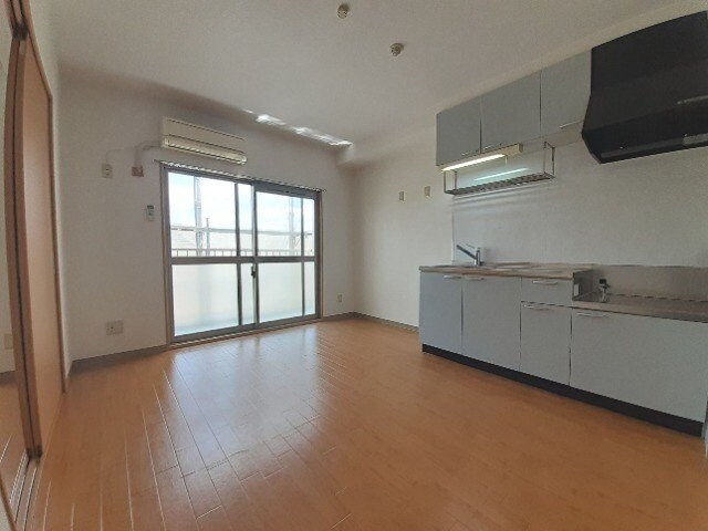 物件内観写真7　(別部屋反転画像参考)