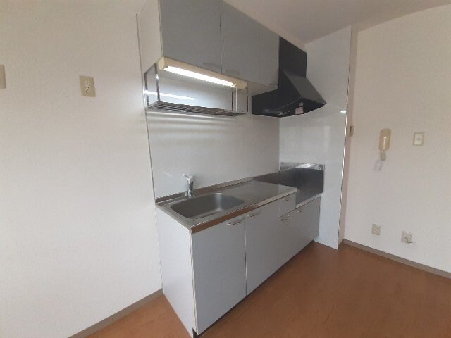 物件内観写真8　(別部屋反転画像参考)