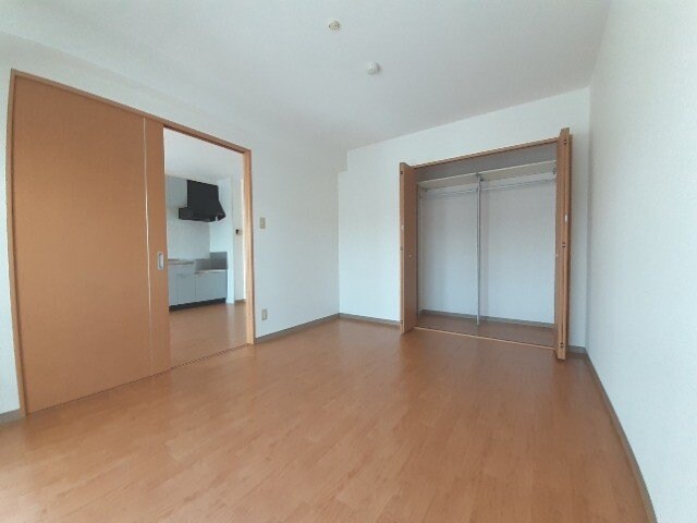 物件内観写真10　(別部屋反転画像参考)