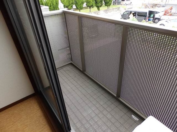 バルコニー(別部屋参考写真となります。)