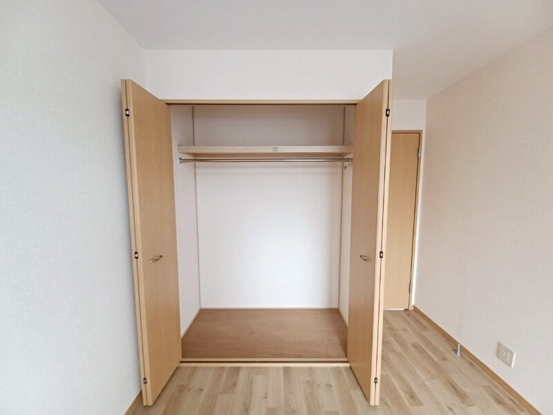 物件内観写真14　(同型別室のお写真です)