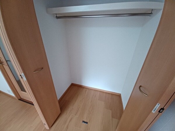 収納(同タイプの部屋写真です)