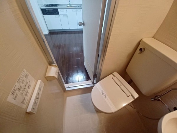 トイレ(同物件別部屋参考写真)