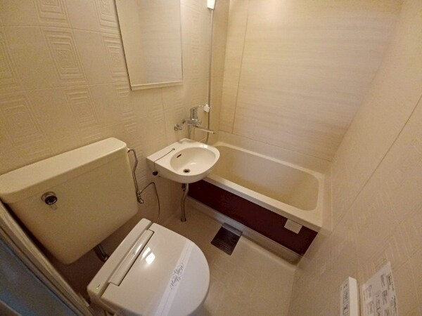 バス／シャワールーム等(同物件別部屋参考写真)