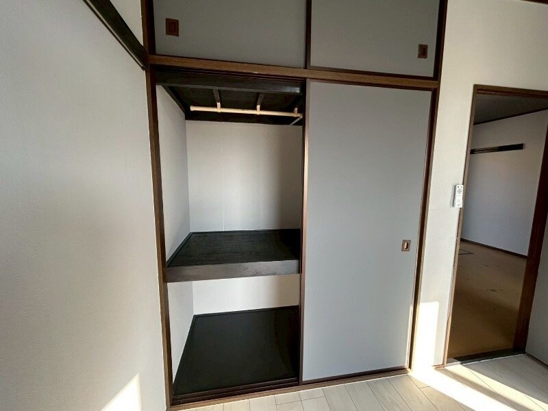 物件内観写真18　(リフォーム中の写真です)