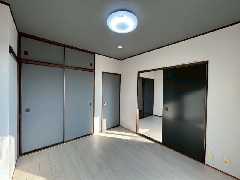 物件内観写真21　(リフォーム中の写真です)