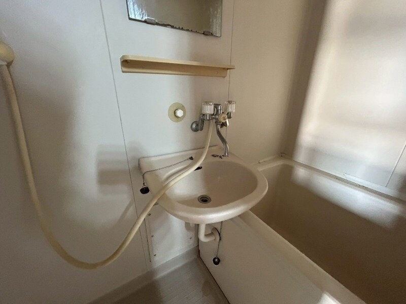 物件内観写真23　(リフォーム中の写真です)