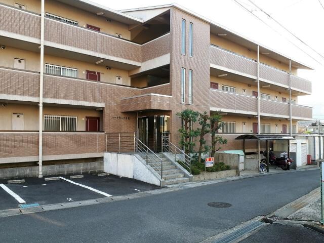 物件外観写真1　(建物外観)