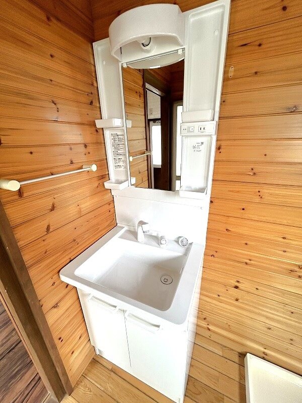 山田借家の洗面所