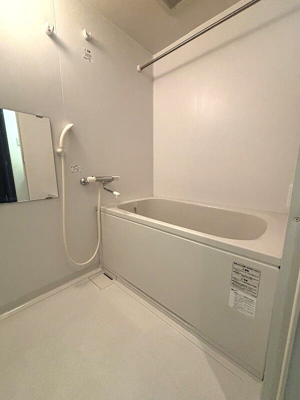 物件内観写真5　(※反転タイプ角部屋写真使用)