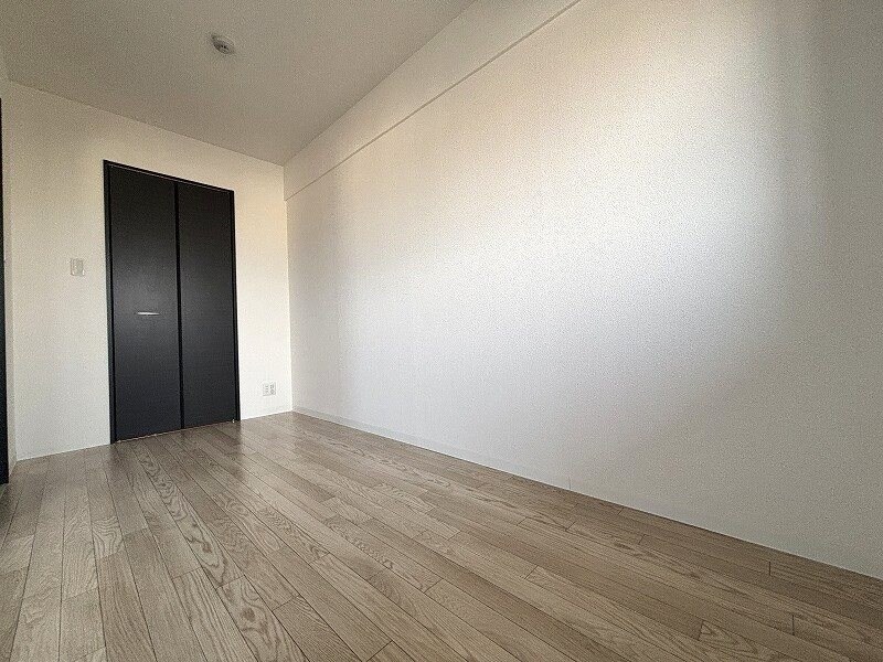 物件内観写真6　(※反転タイプ角部屋写真使用)