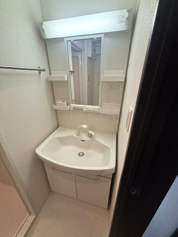 物件内観写真9　(※掲載情報と物件の現況が異なる場合、現況を※反転タイプ角部屋)