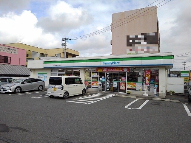 物件内観写真16　(ファミリーマート東合川４丁目店まで560m)