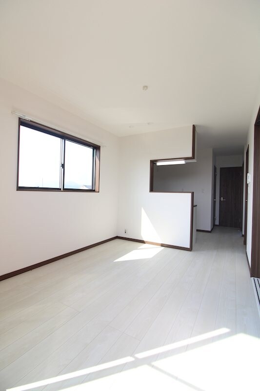 物件内観写真4　(同タイプ物件写真参照)